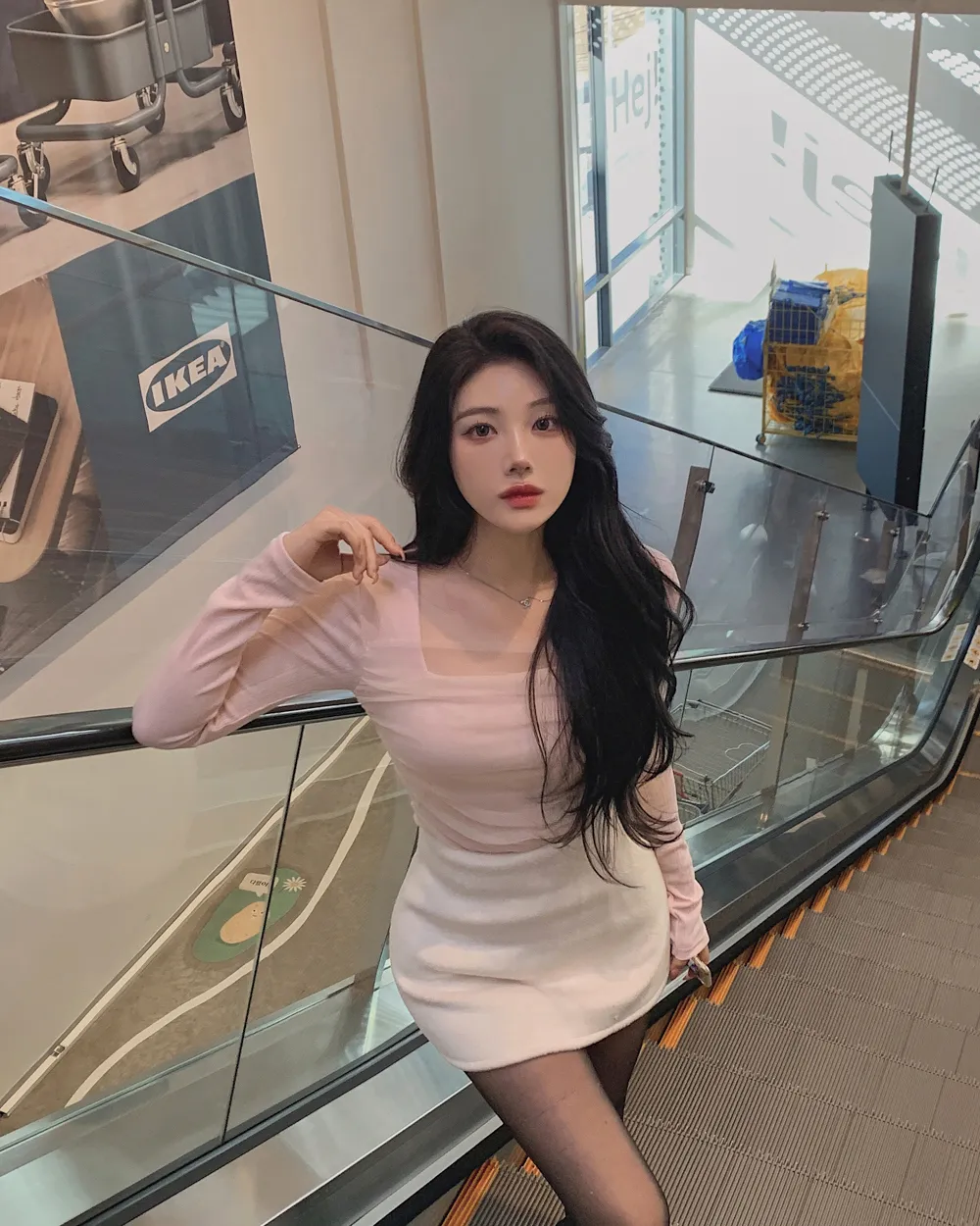 미니 스커트 모델 착용 이미지-S1L55