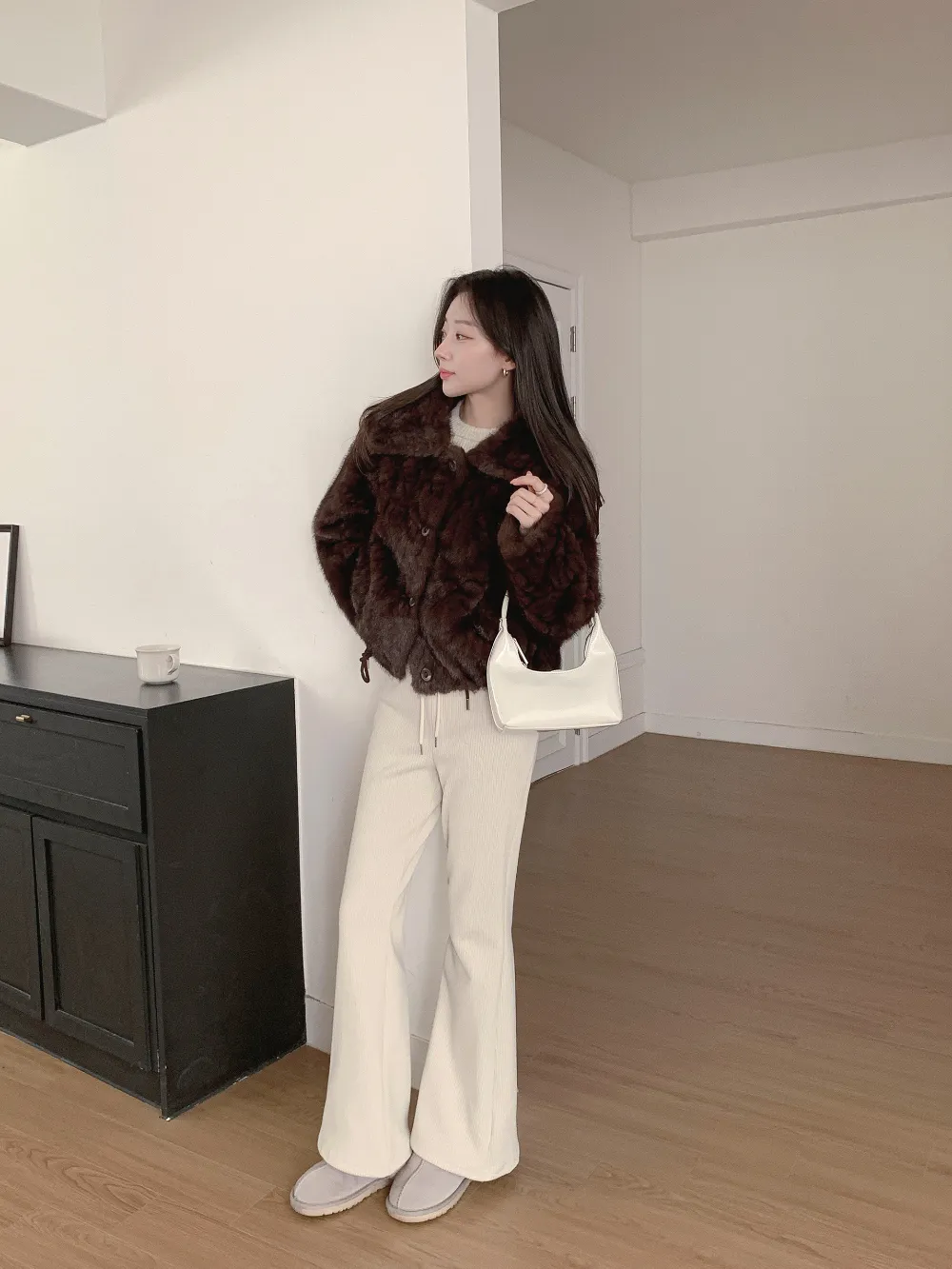 긴 드레스 모델 착용 이미지-S4L30