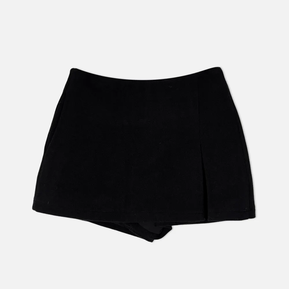 반바지 차콜 색상 이미지-S1L20