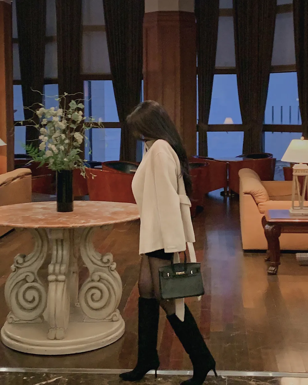 코트 모델 착용 이미지-S1L53