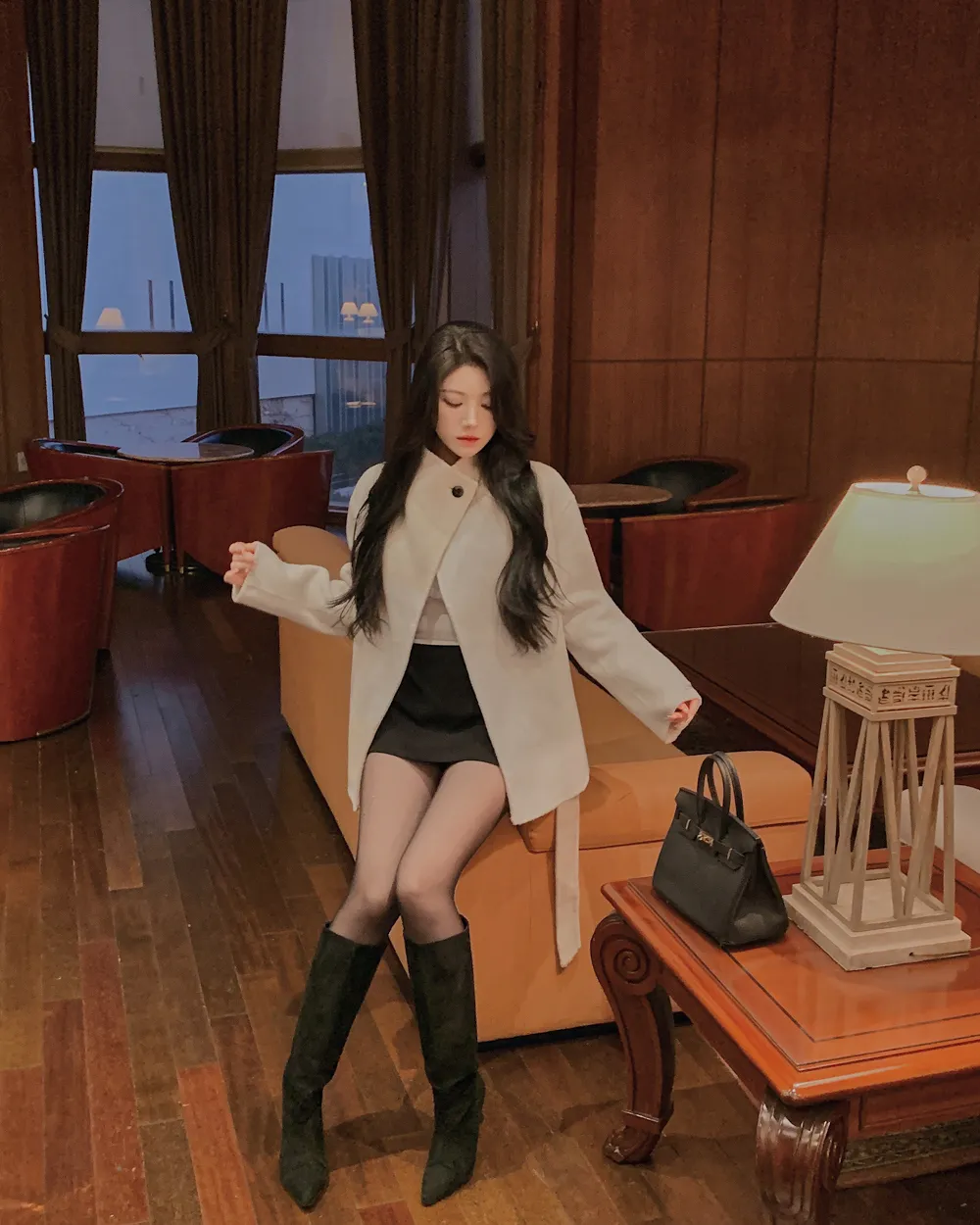 코트 모델 착용 이미지-S1L56