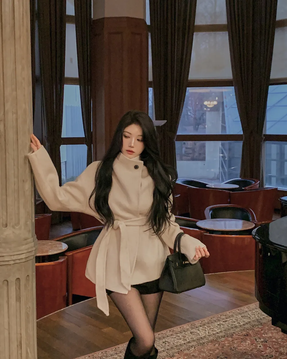 코트 모델 착용 이미지-S1L38