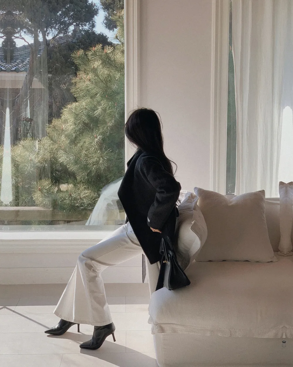 코트 모델 착용 이미지-S3L28