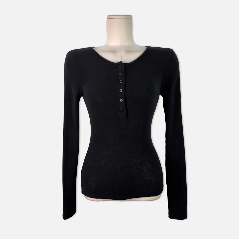 긴팔 티셔츠 차콜 색상 이미지-S1L27