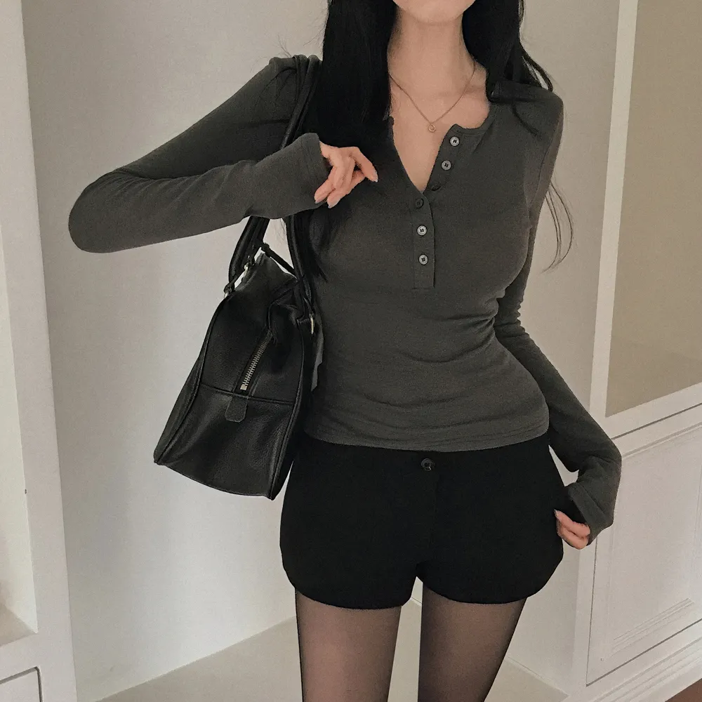 긴팔 티셔츠 모델 착용 이미지-S1L110