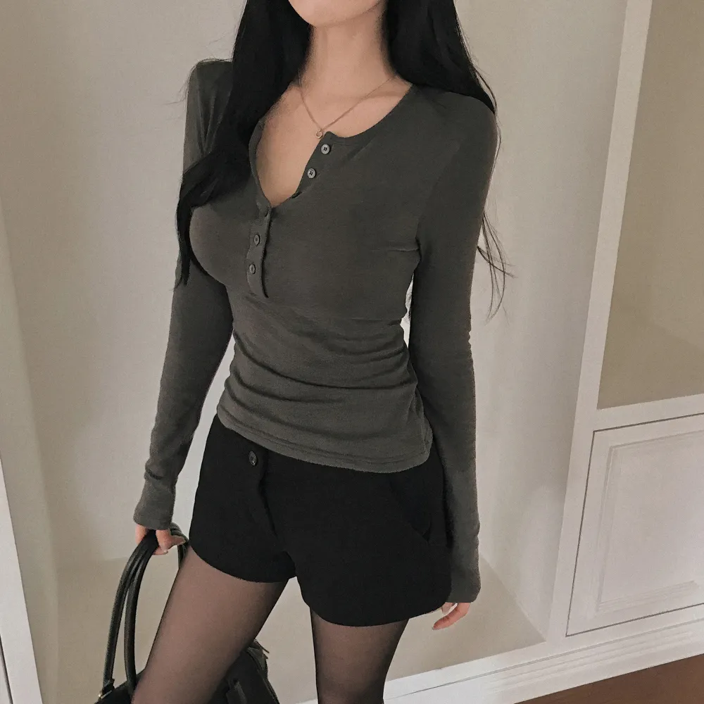 긴팔 티셔츠 모델 착용 이미지-S1L112