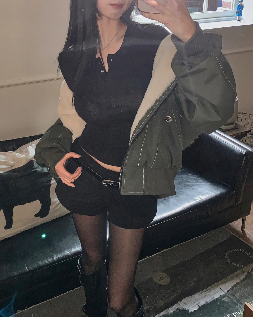 긴팔 티셔츠 모델 착용 이미지-S1L51