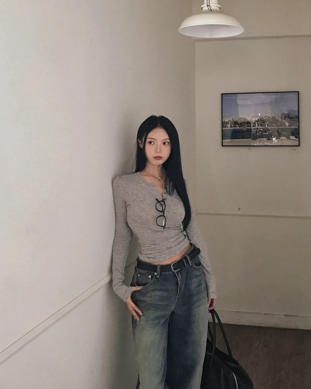 긴팔 티셔츠 모델 착용 이미지-S1L84