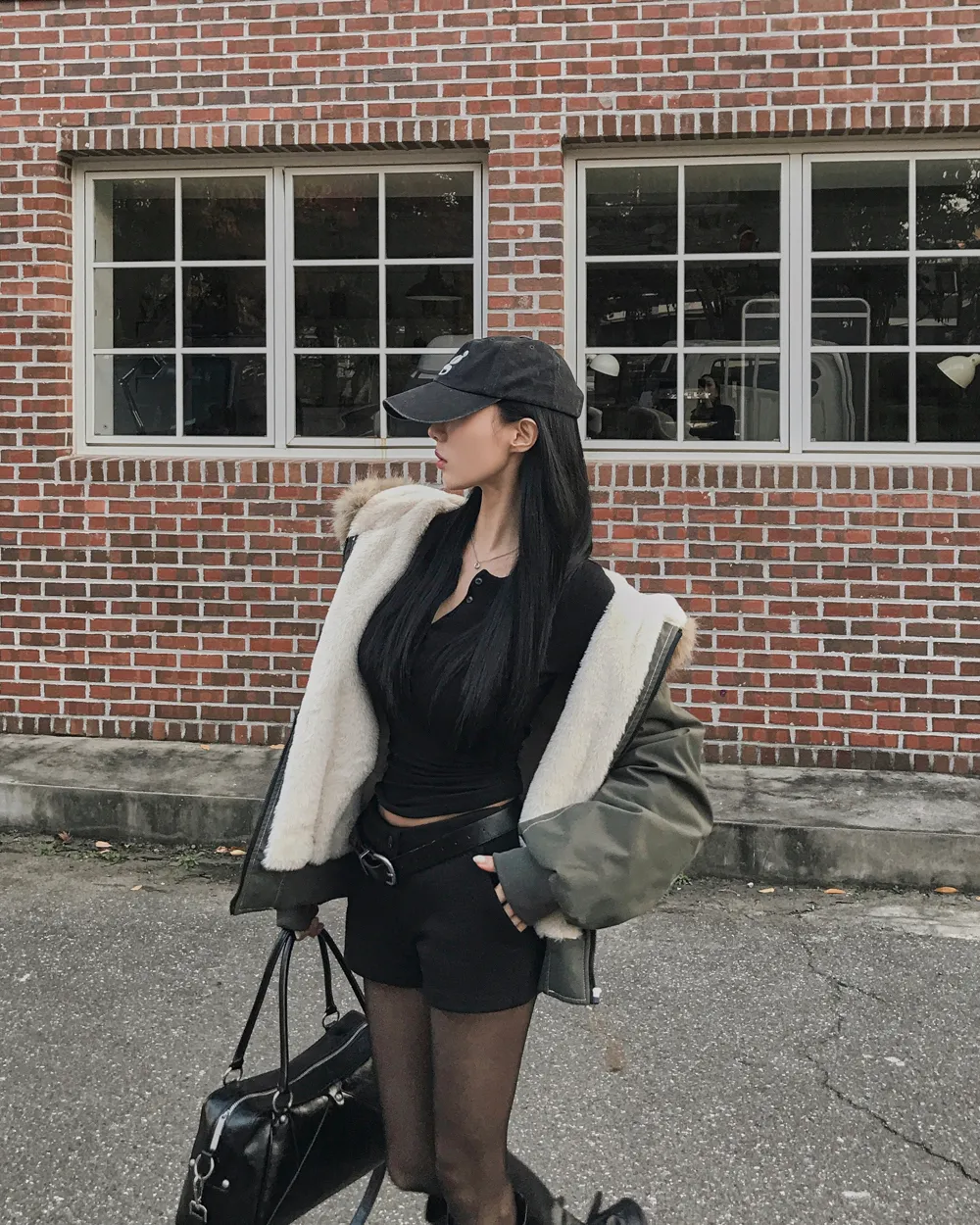 긴팔 티셔츠 모델 착용 이미지-S1L46