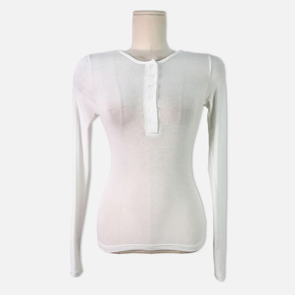 긴팔 티셔츠 화이트 색상 이미지-S1L17