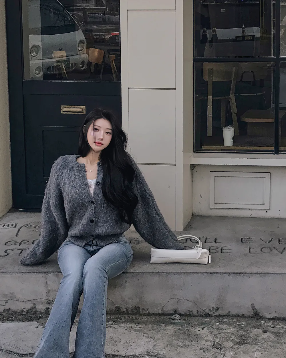 긴팔 티셔츠 모델 착용 이미지-S1L96