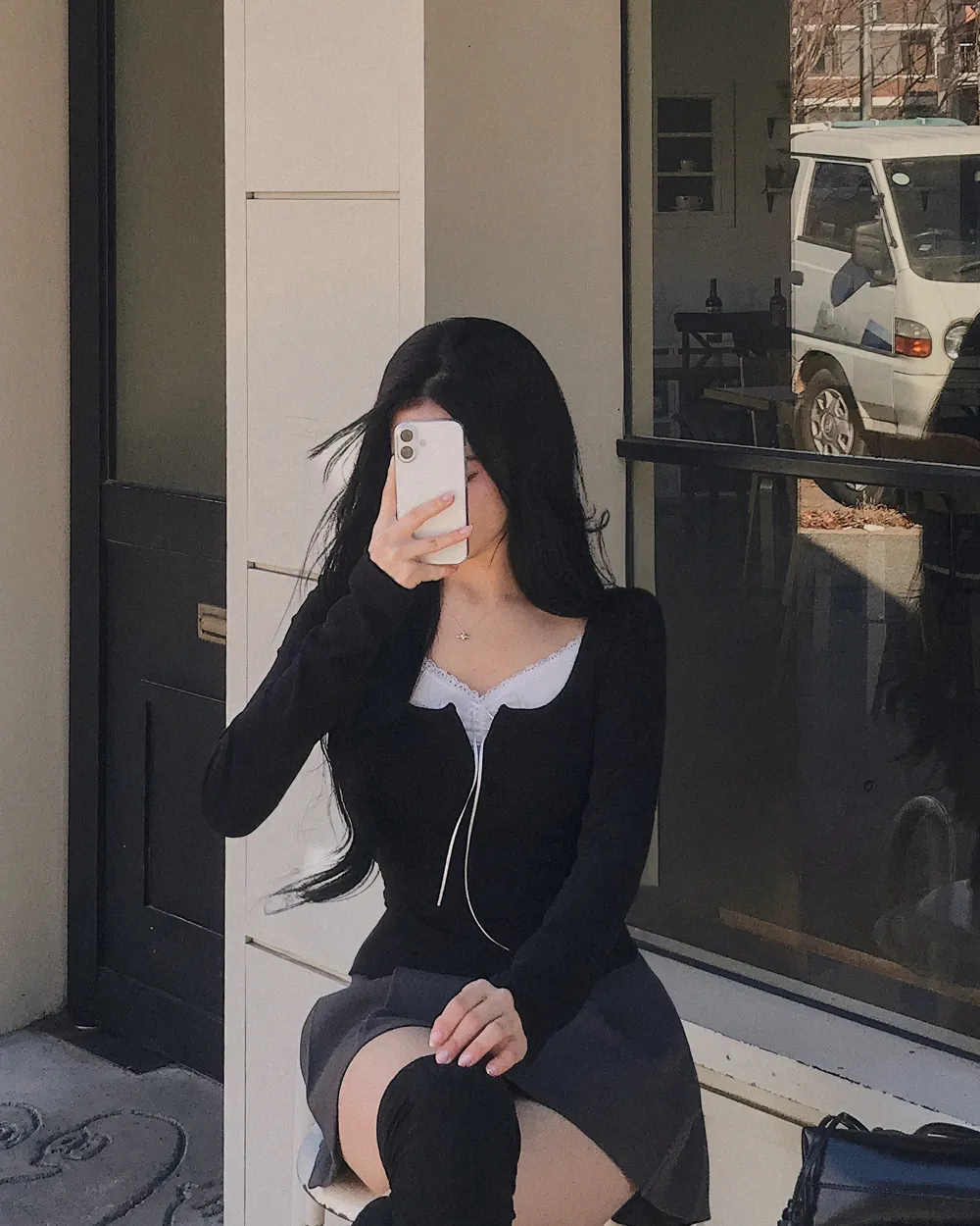 긴팔 티셔츠 모델 착용 이미지-S1L59