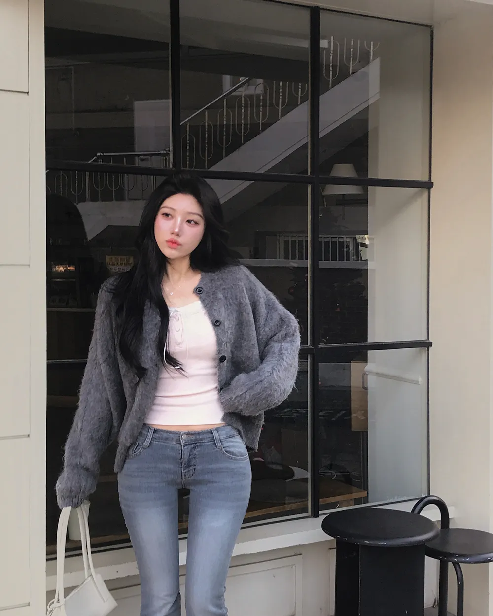 긴팔 티셔츠 모델 착용 이미지-S1L108