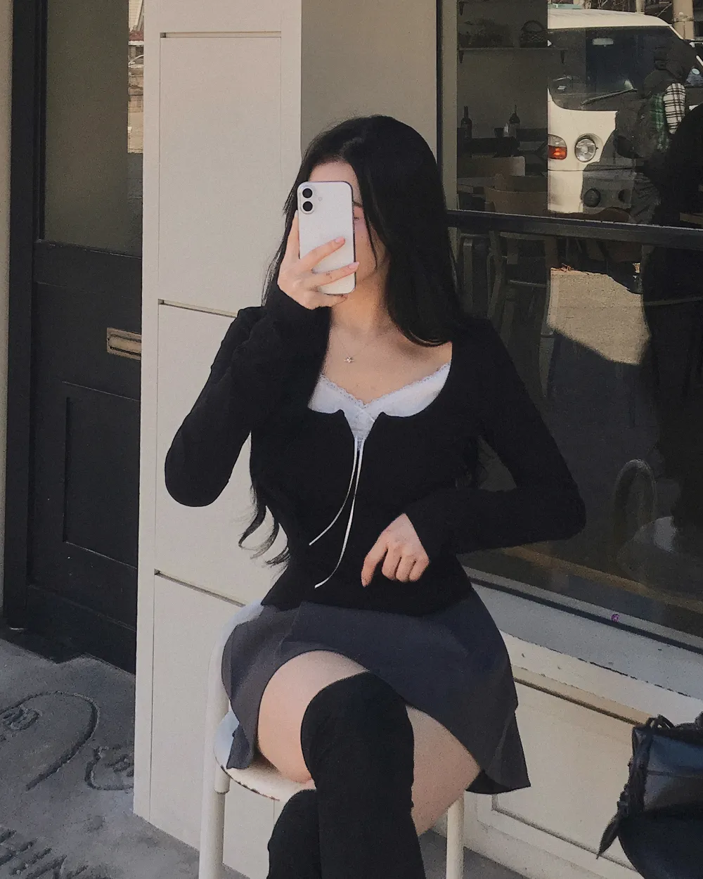 긴팔 티셔츠 모델 착용 이미지-S1L51