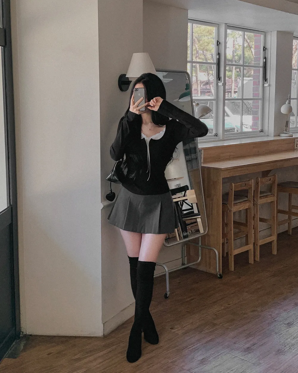 긴팔 티셔츠 모델 착용 이미지-S1L52