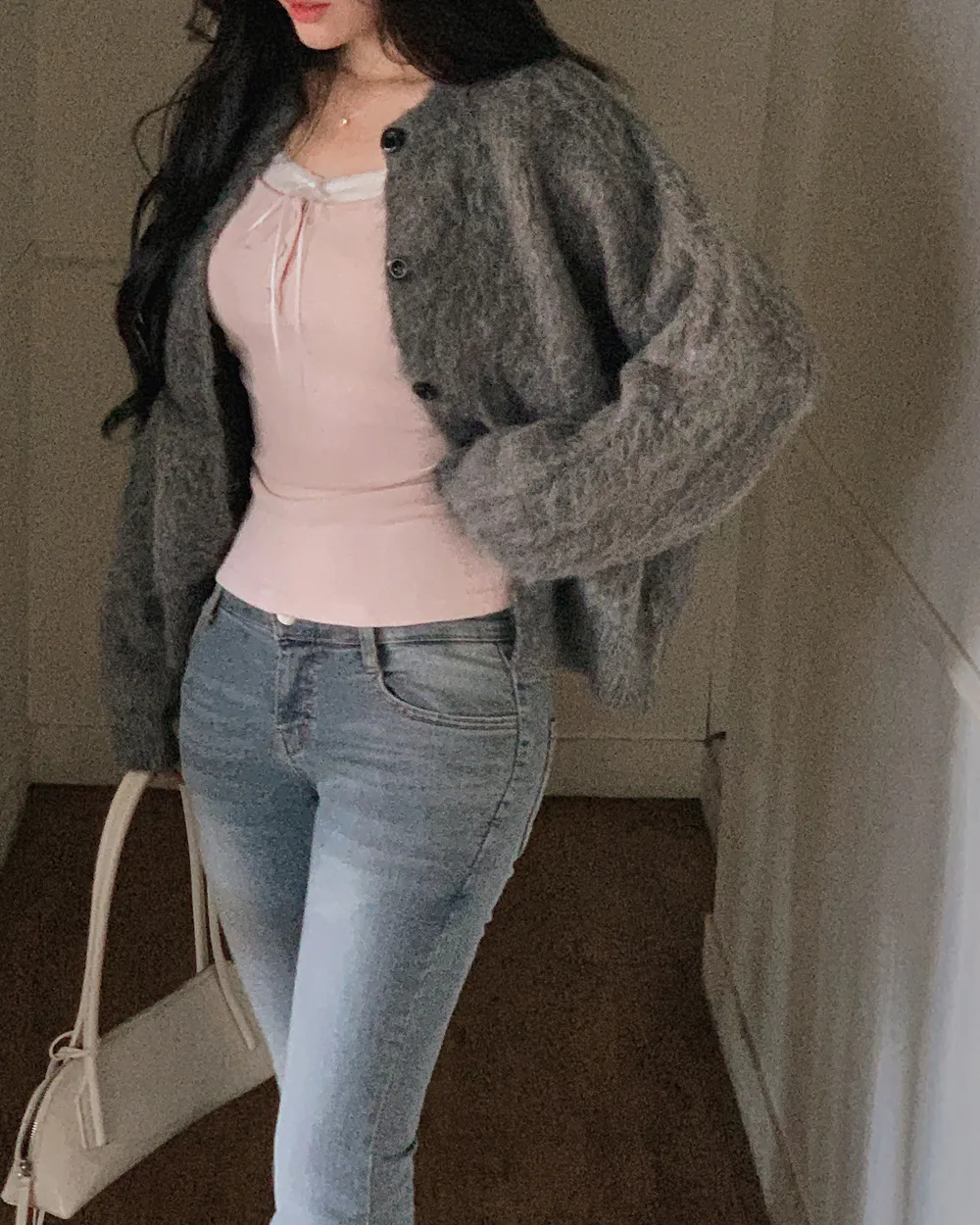 긴팔 티셔츠 모델 착용 이미지-S1L81