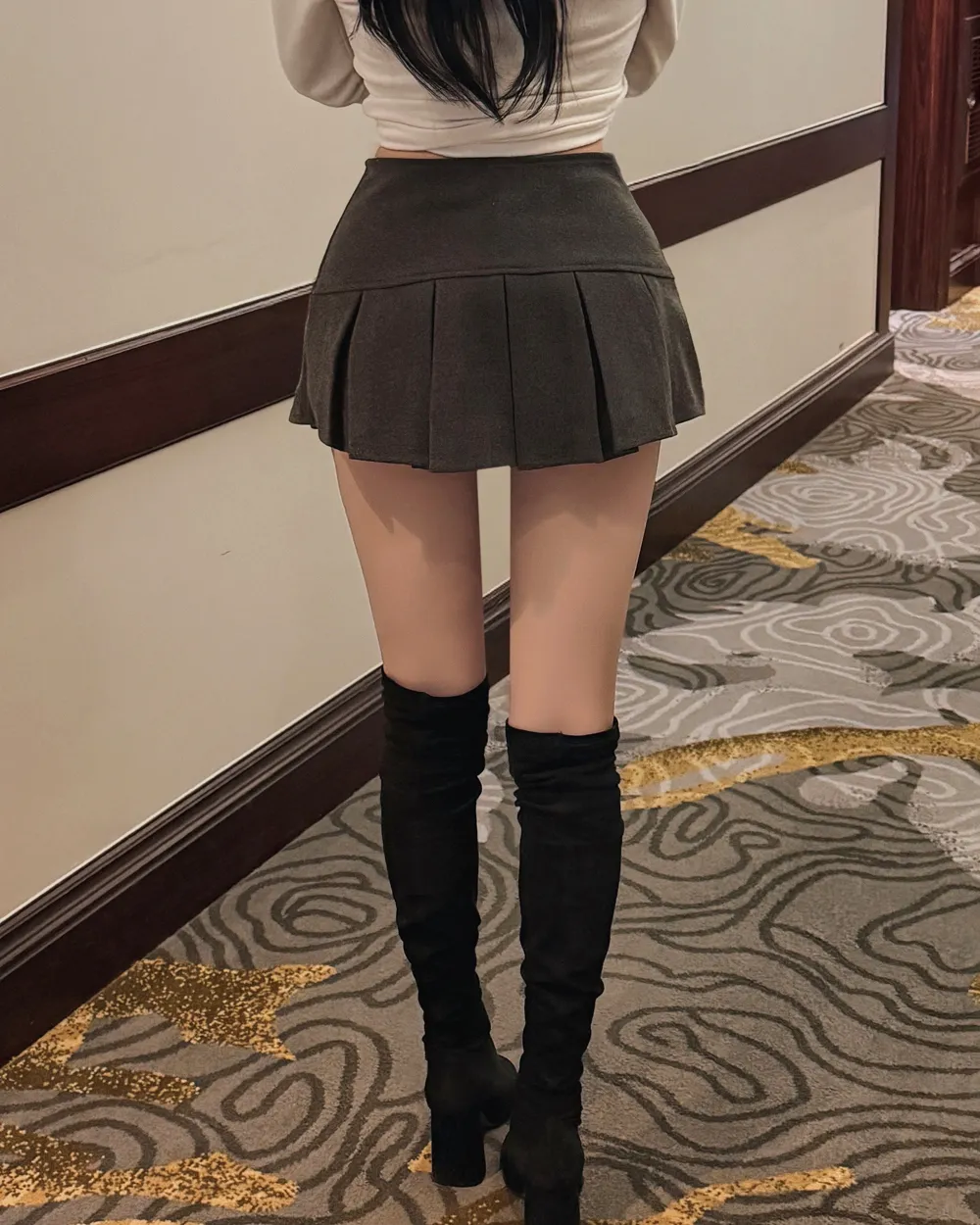 미니 스커트 모델 착용 이미지-S1L56
