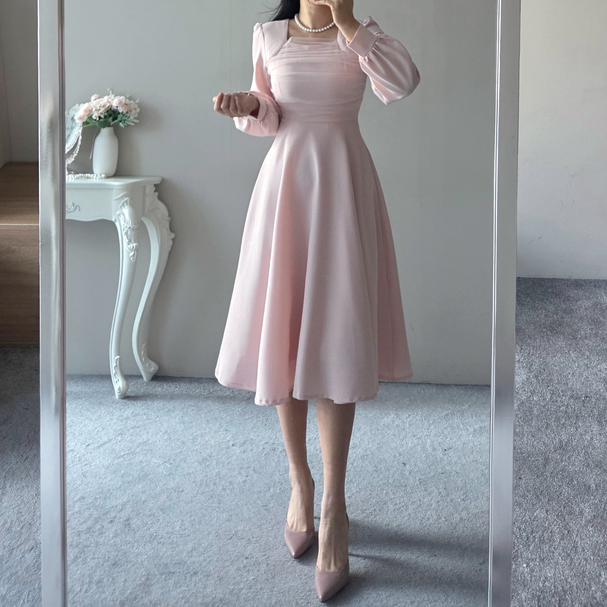 レースチュールコンビジップアップドレープスクエアネックライン