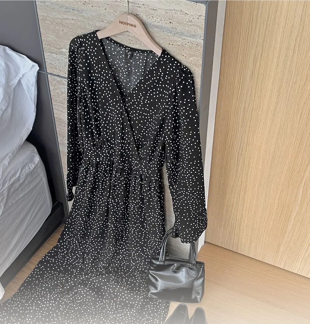 레블린_긴팔 도트롱원피스