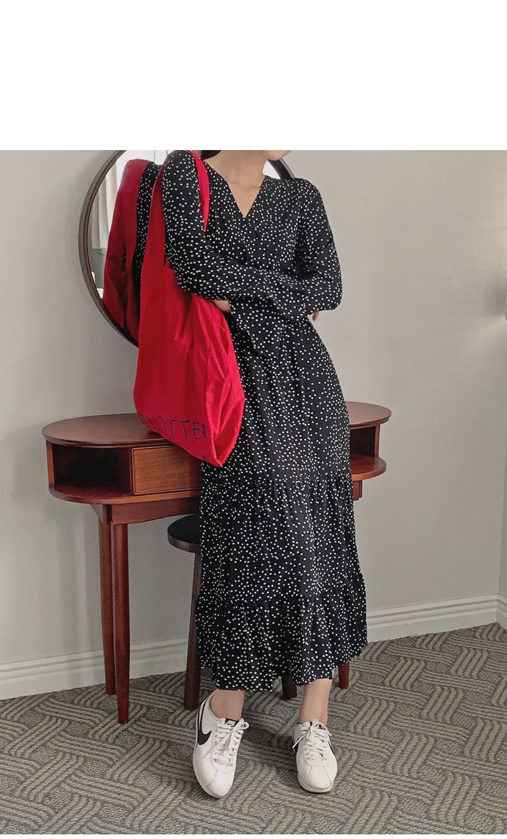 레블린_긴팔 도트롱원피스
