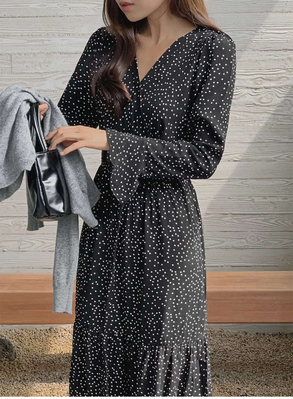 레블린_긴팔 도트롱원피스