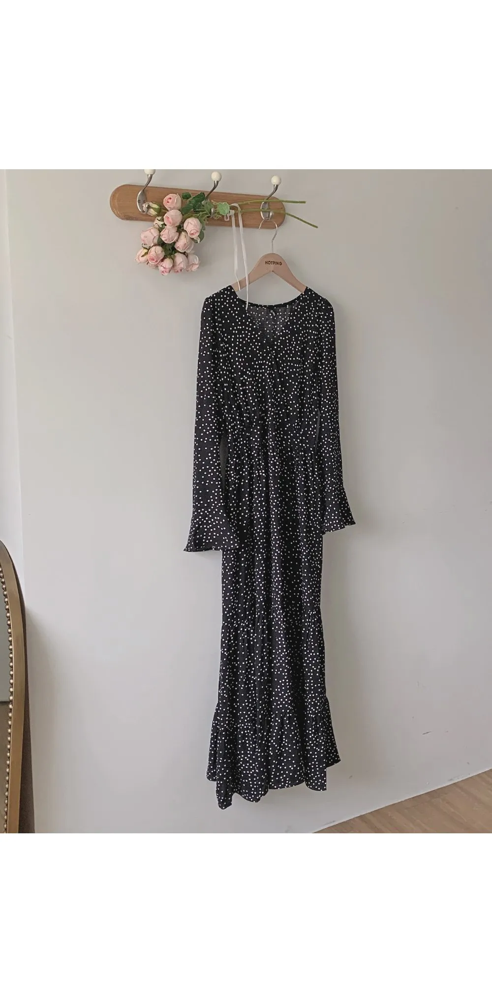 레블린_긴팔 도트롱원피스