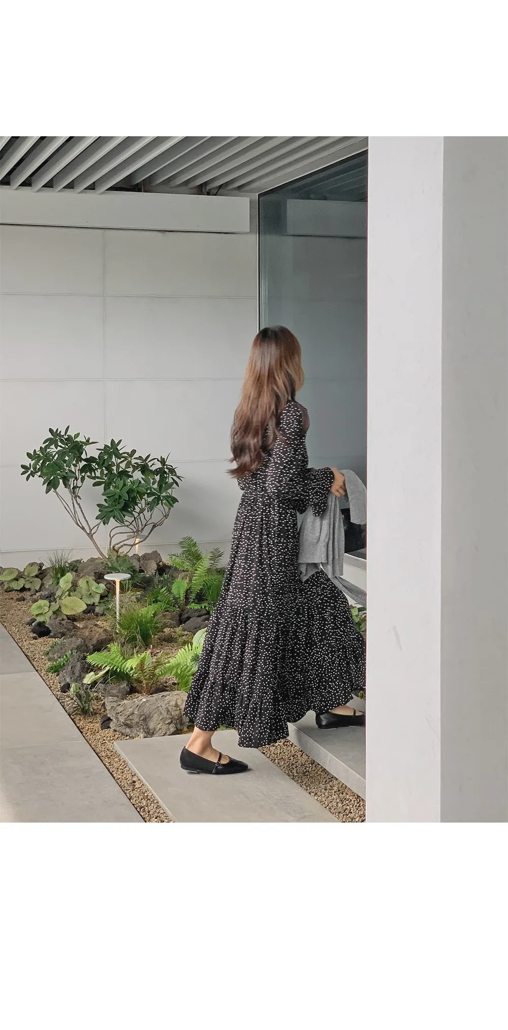 레블린_긴팔 도트롱원피스