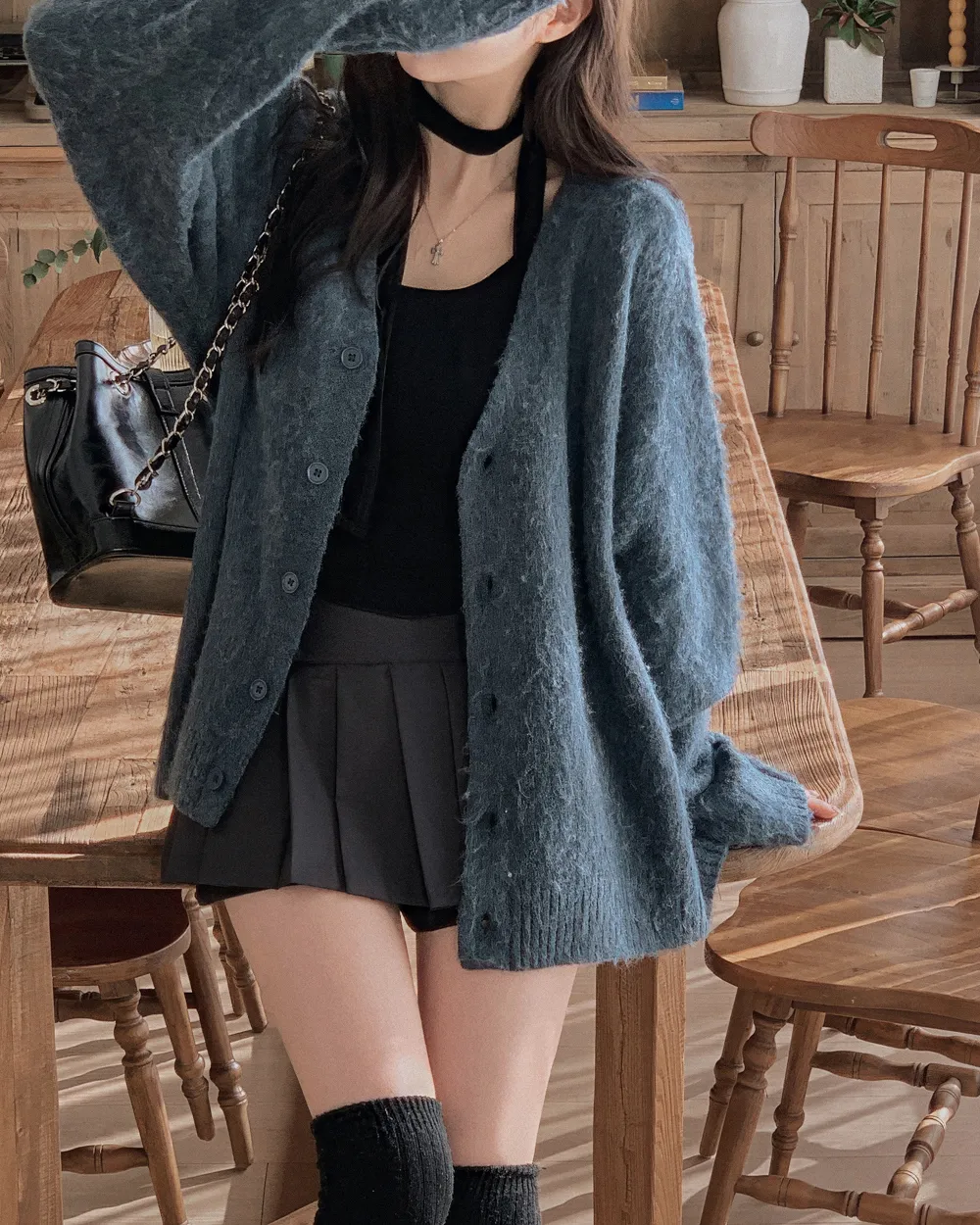 반바지 모델 착용 이미지-S2L32