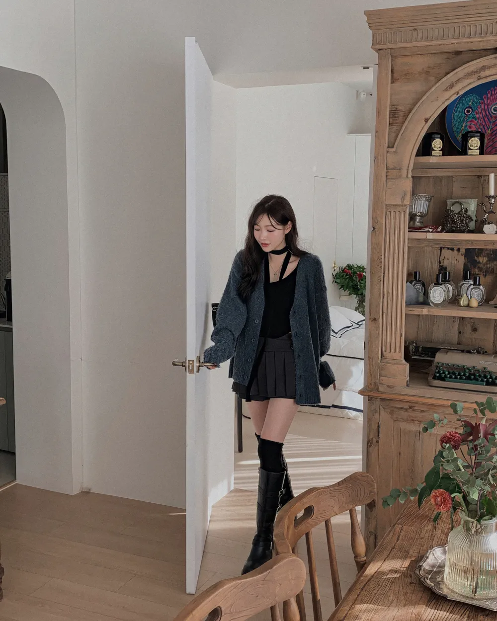 반바지 모델 착용 이미지-S2L28