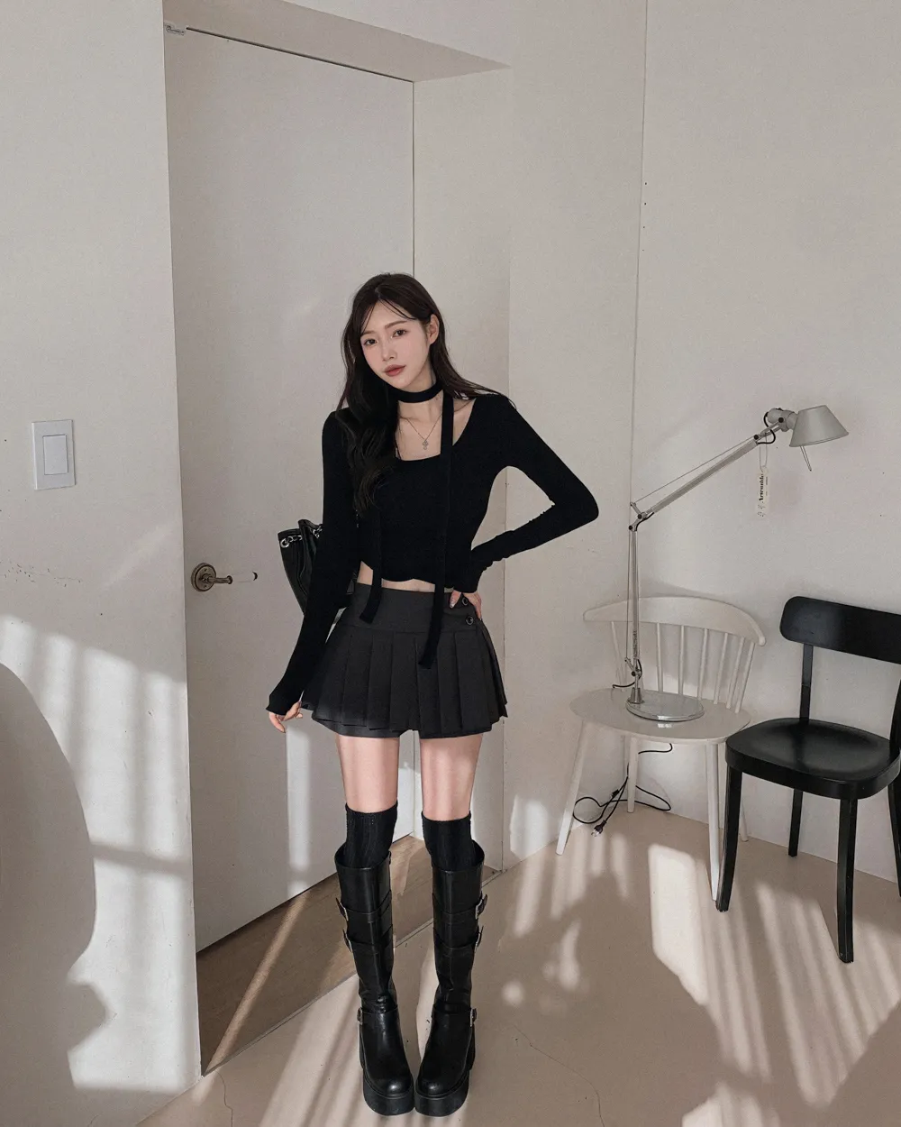 반바지 모델 착용 이미지-S2L8