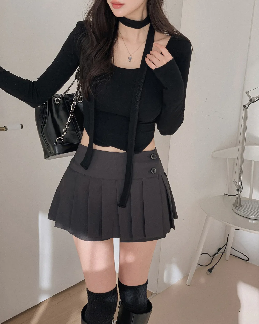 반바지 모델 착용 이미지-S2L24