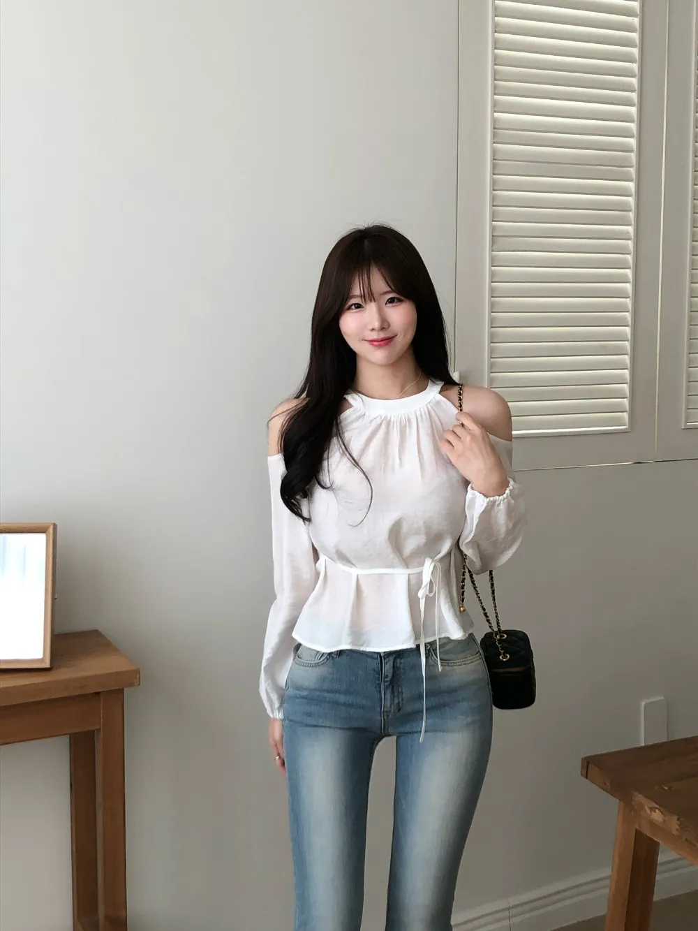 민소매 모델 착용 이미지-S1L16