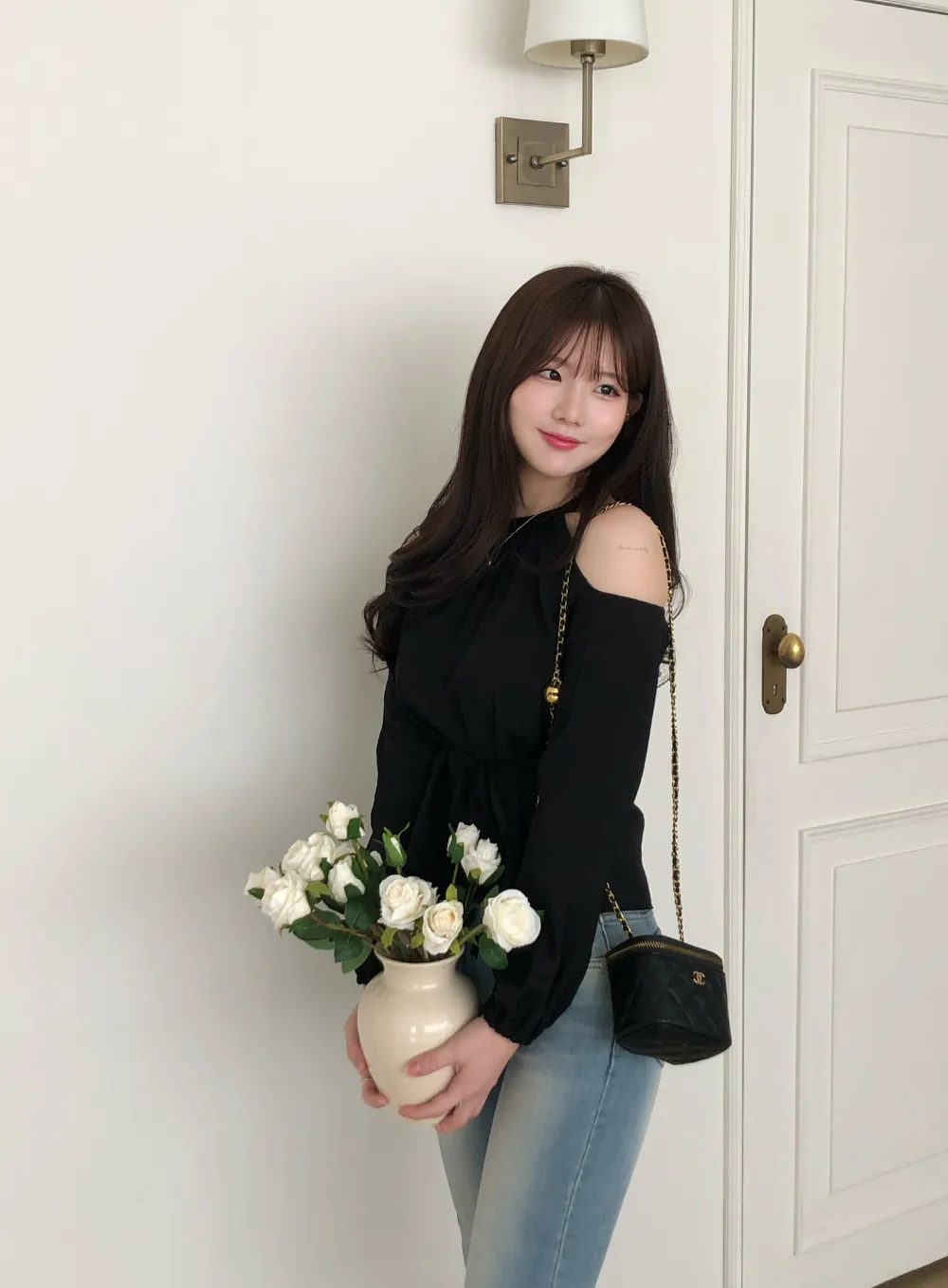 민소매 모델 착용 이미지-S2L4