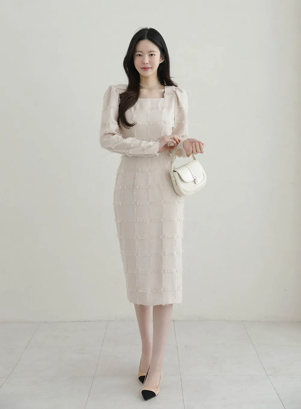 베이지와 블랙 두 가지 컬러 옵션