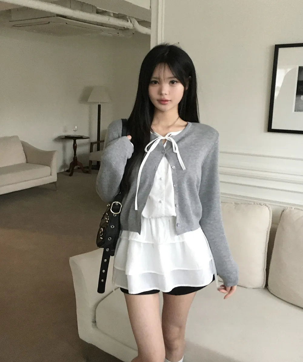 긴팔 티셔츠 모델 착용 이미지-S2L48