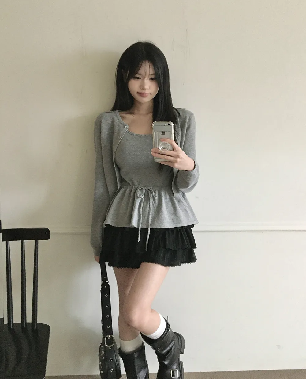 긴팔 티셔츠 모델 착용 이미지-S2L46