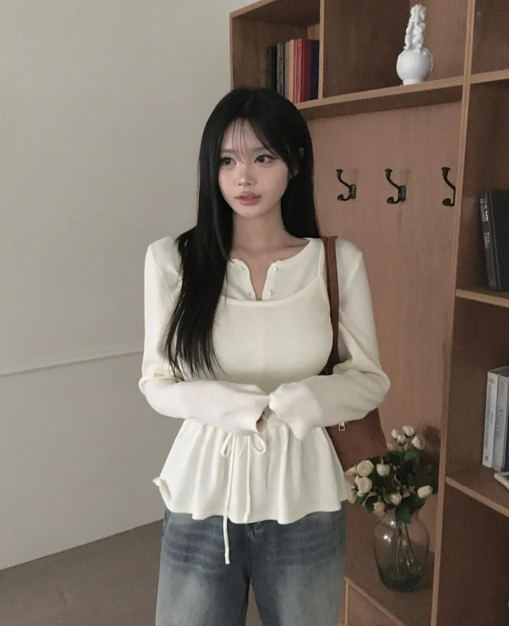 긴팔 티셔츠 모델 착용 이미지-S2L30