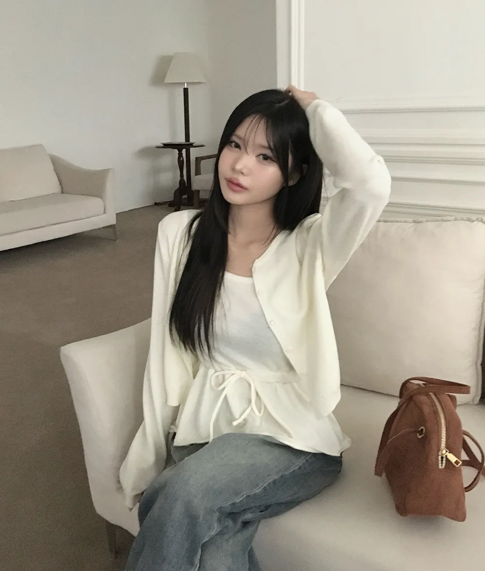 긴팔 티셔츠 모델 착용 이미지-S2L32