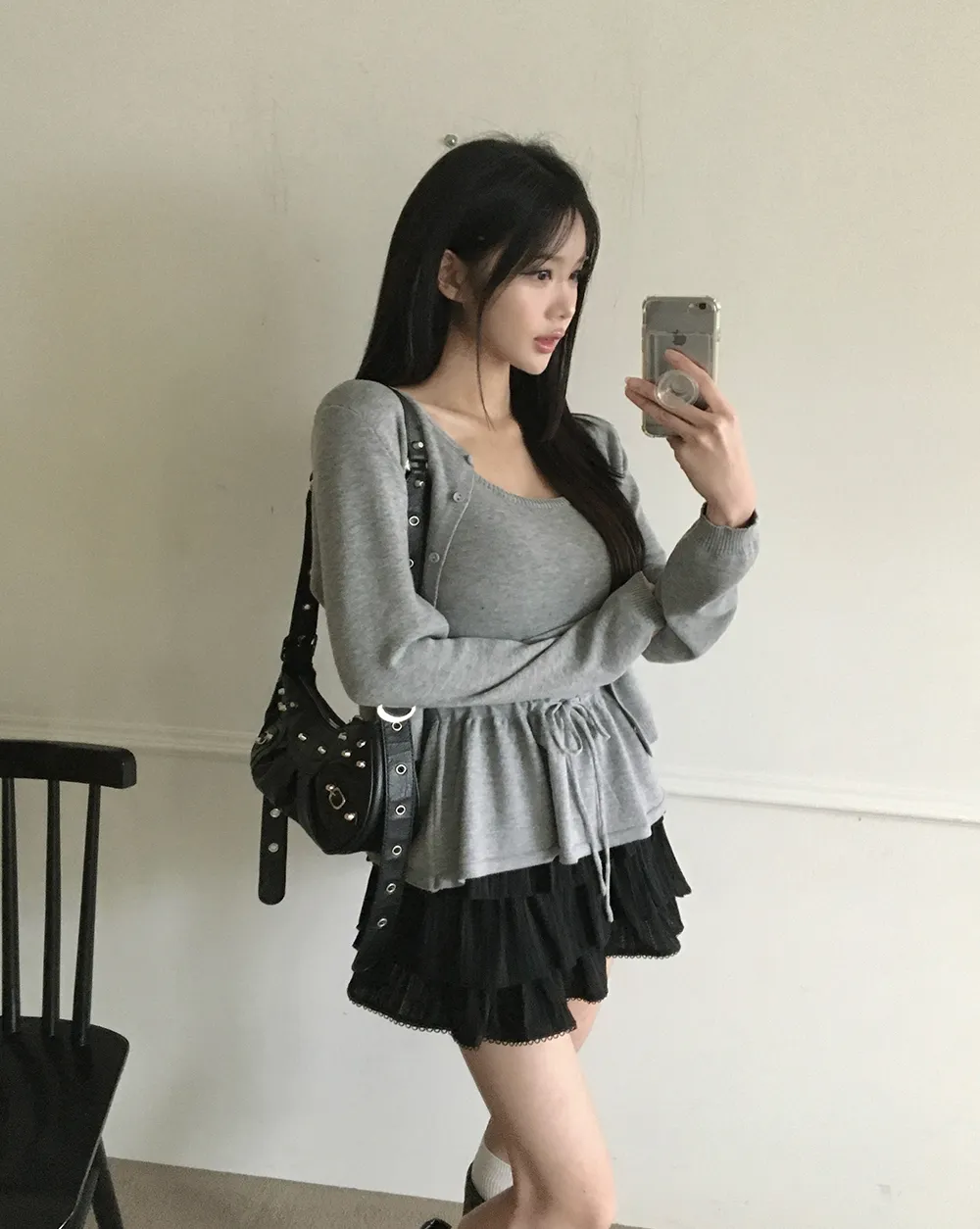 긴팔 티셔츠 모델 착용 이미지-S2L45