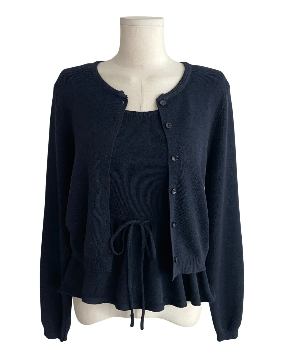 긴팔 티셔츠 차콜 색상 이미지-S1L12