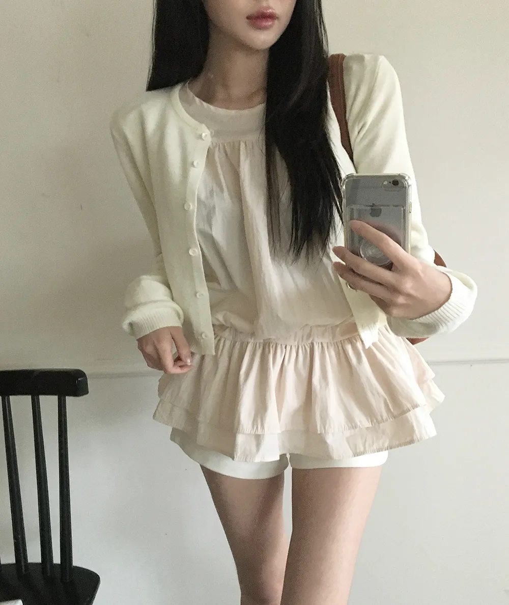 긴팔 티셔츠 모델 착용 이미지-S4L4