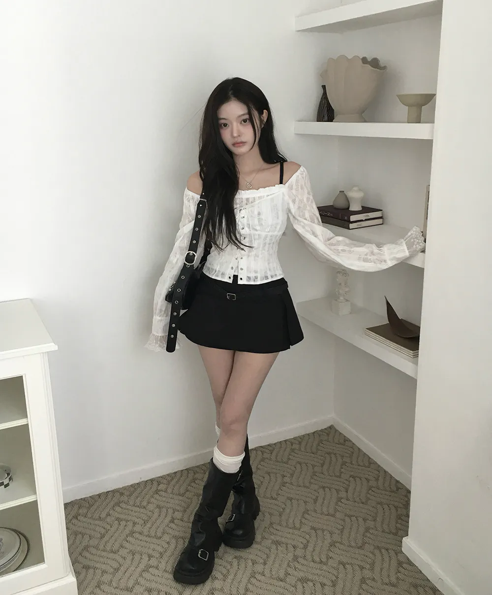 반바지 모델 착용 이미지-S4L53