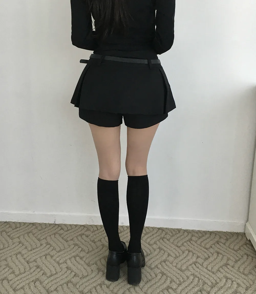 반바지 모델 착용 이미지-S4L49