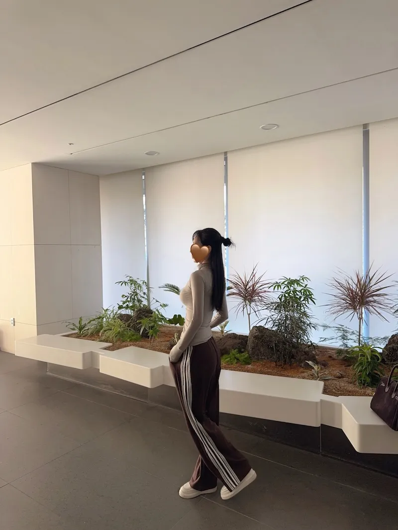 신발 모델 착용 이미지-S1L57