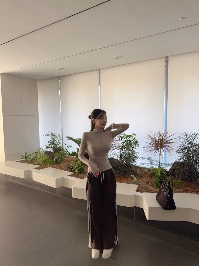 신발 모델 착용 이미지-S1L59