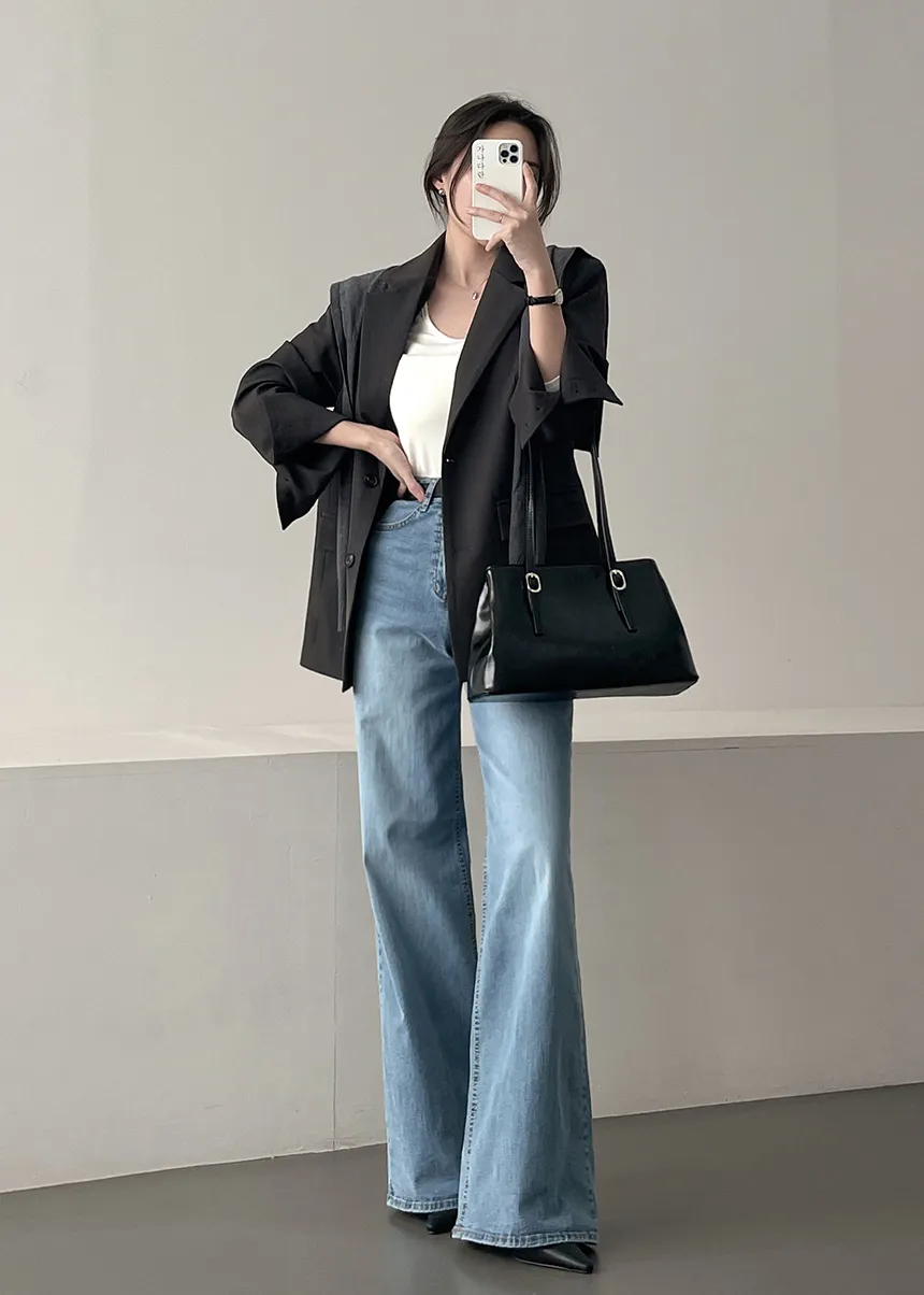 블레이저 모델 착용 이미지-S1L24