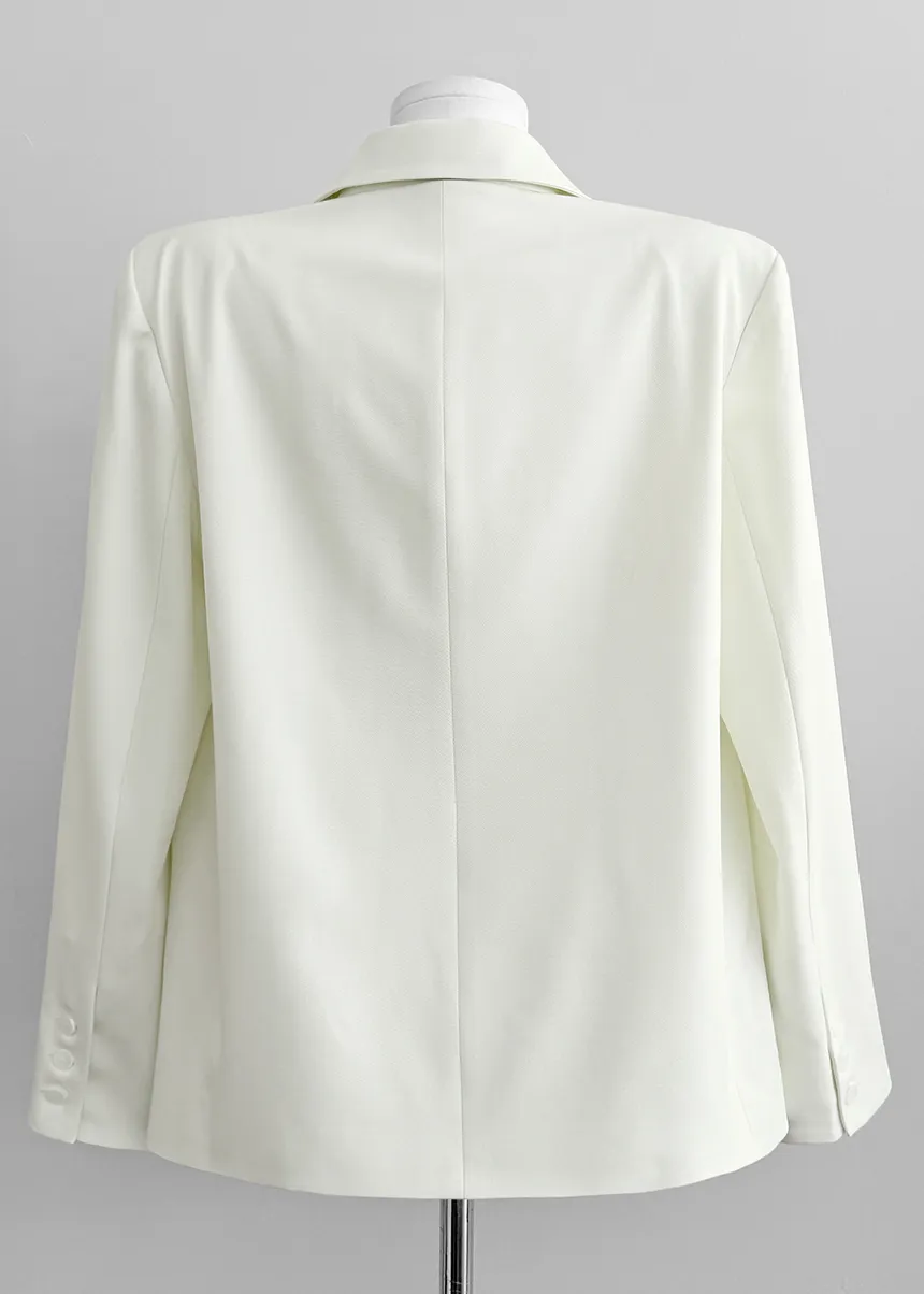 블레이저 화이트 색상 이미지-S6L4