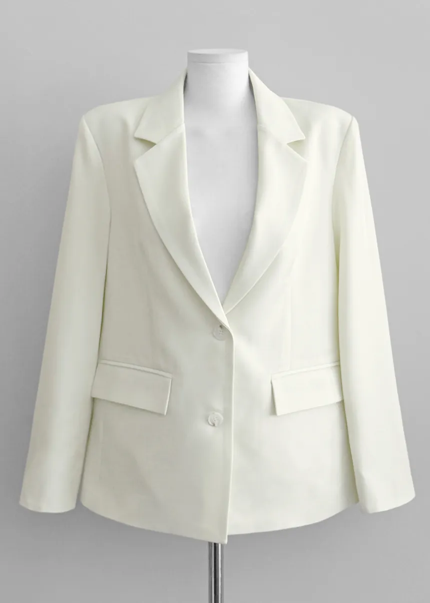 블레이저 화이트 색상 이미지-S6L2