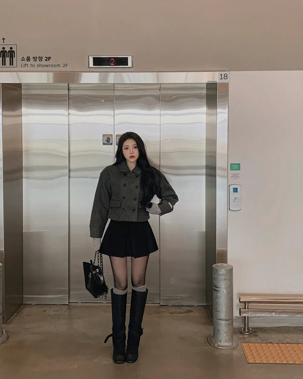 긴팔 티셔츠 모델 착용 이미지-S1L74