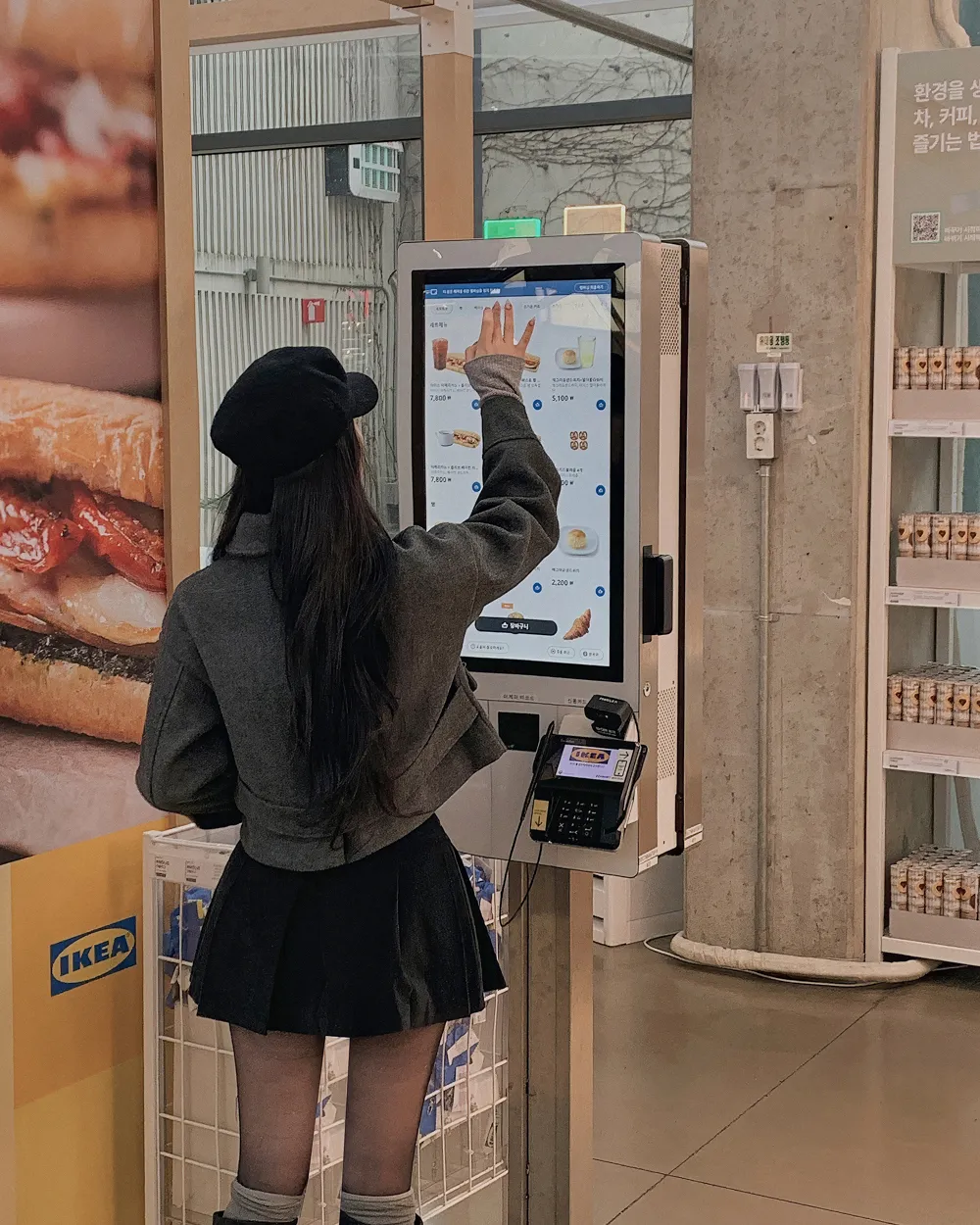 긴팔 티셔츠 모델 착용 이미지-S1L49